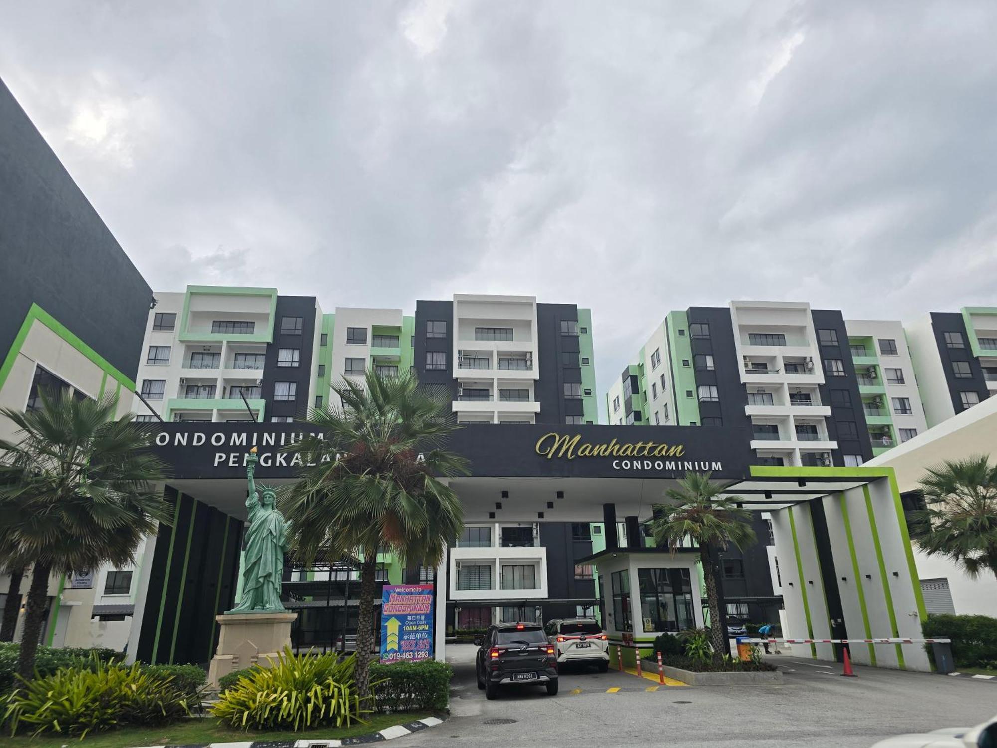 Manhattan Condomium Water Park Land @ * Ipoh
