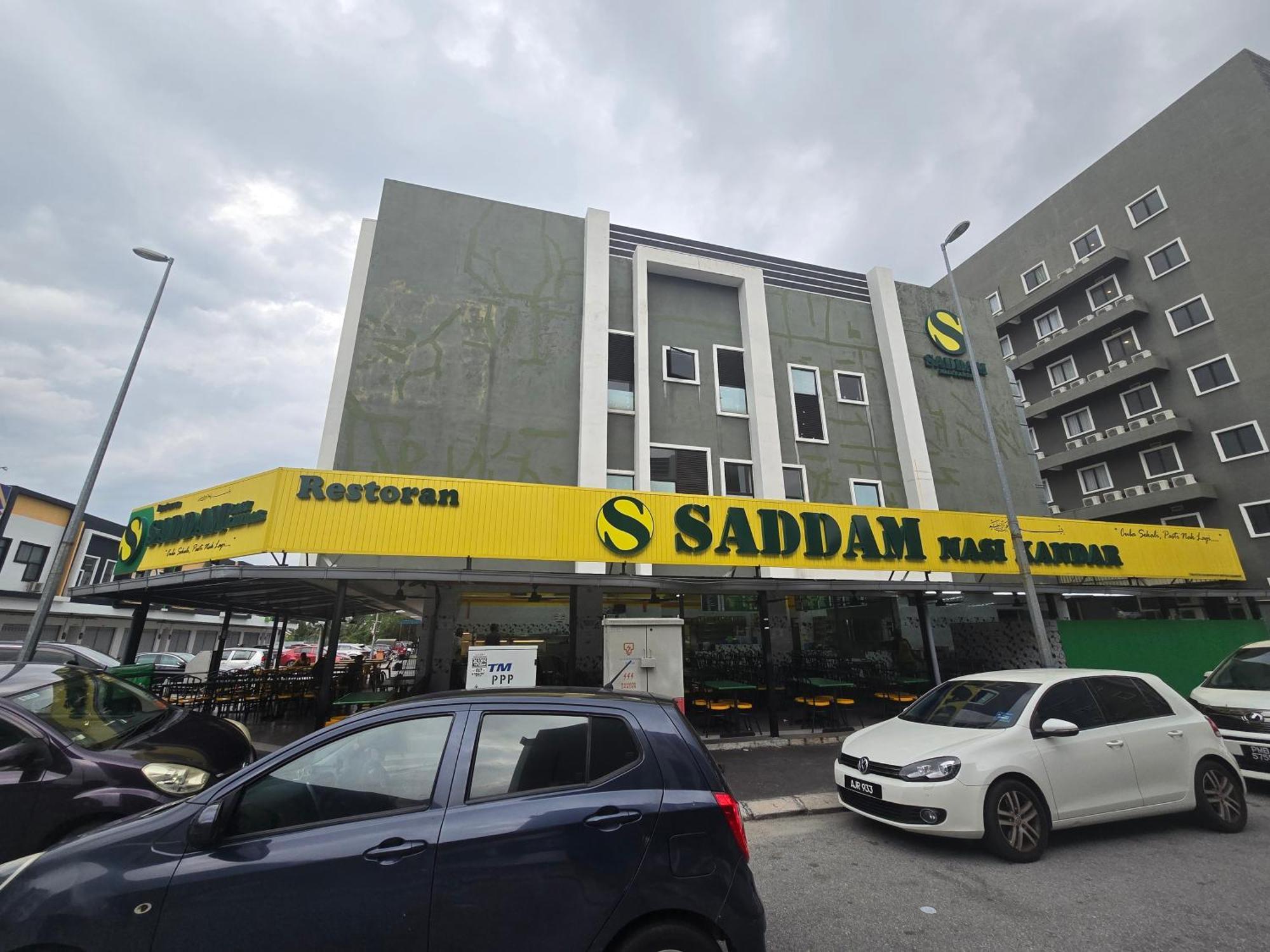 Apartment Manhattan Condomium Water Park Land @ *