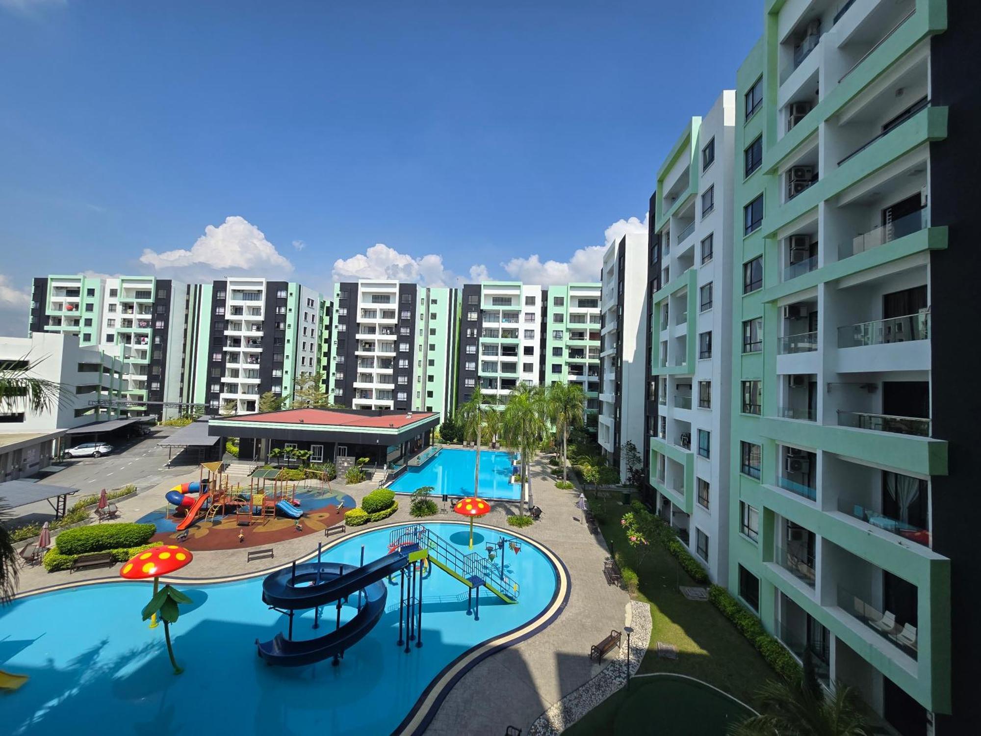 Apartment Manhattan Condomium Water Park Land @