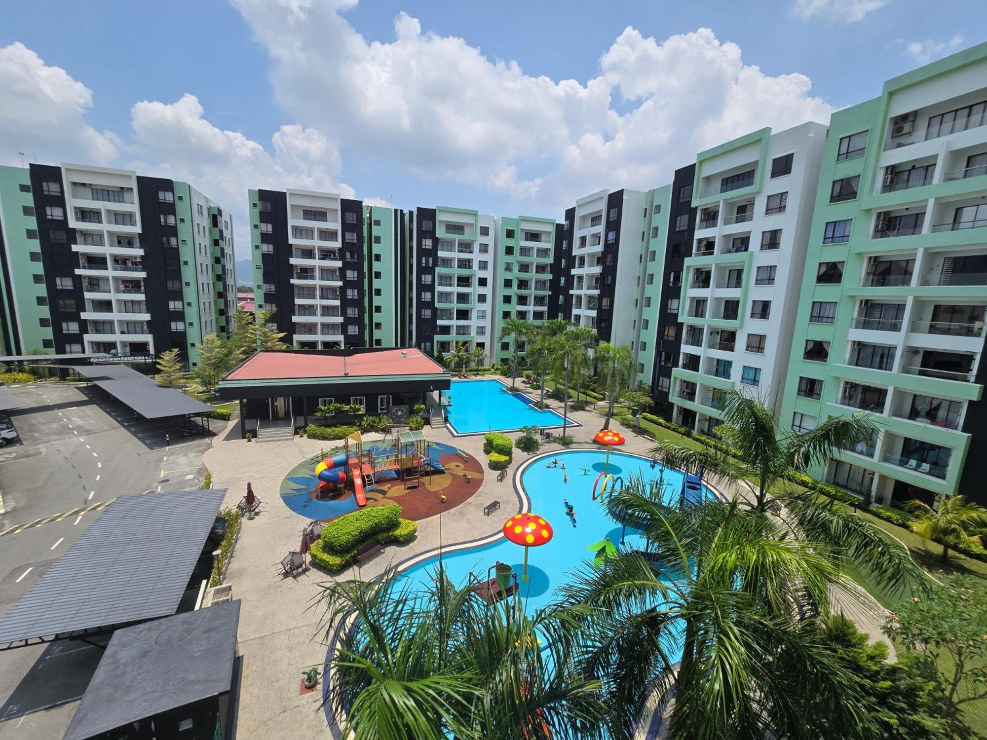 Manhattan Condomium Water Park Land @ * Ipoh
